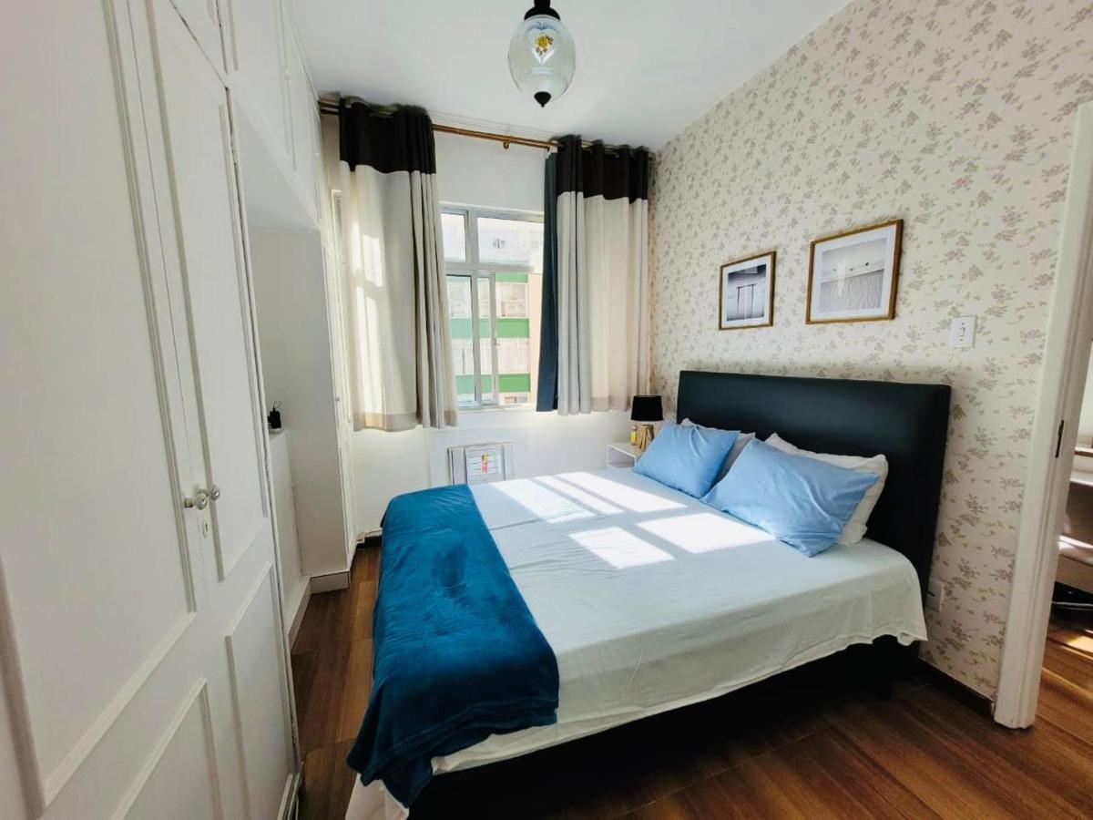 Jumpinbed - Edificio Guarau - Sala e quarto a 150 metros da praia de Copacabana Apartamento *
