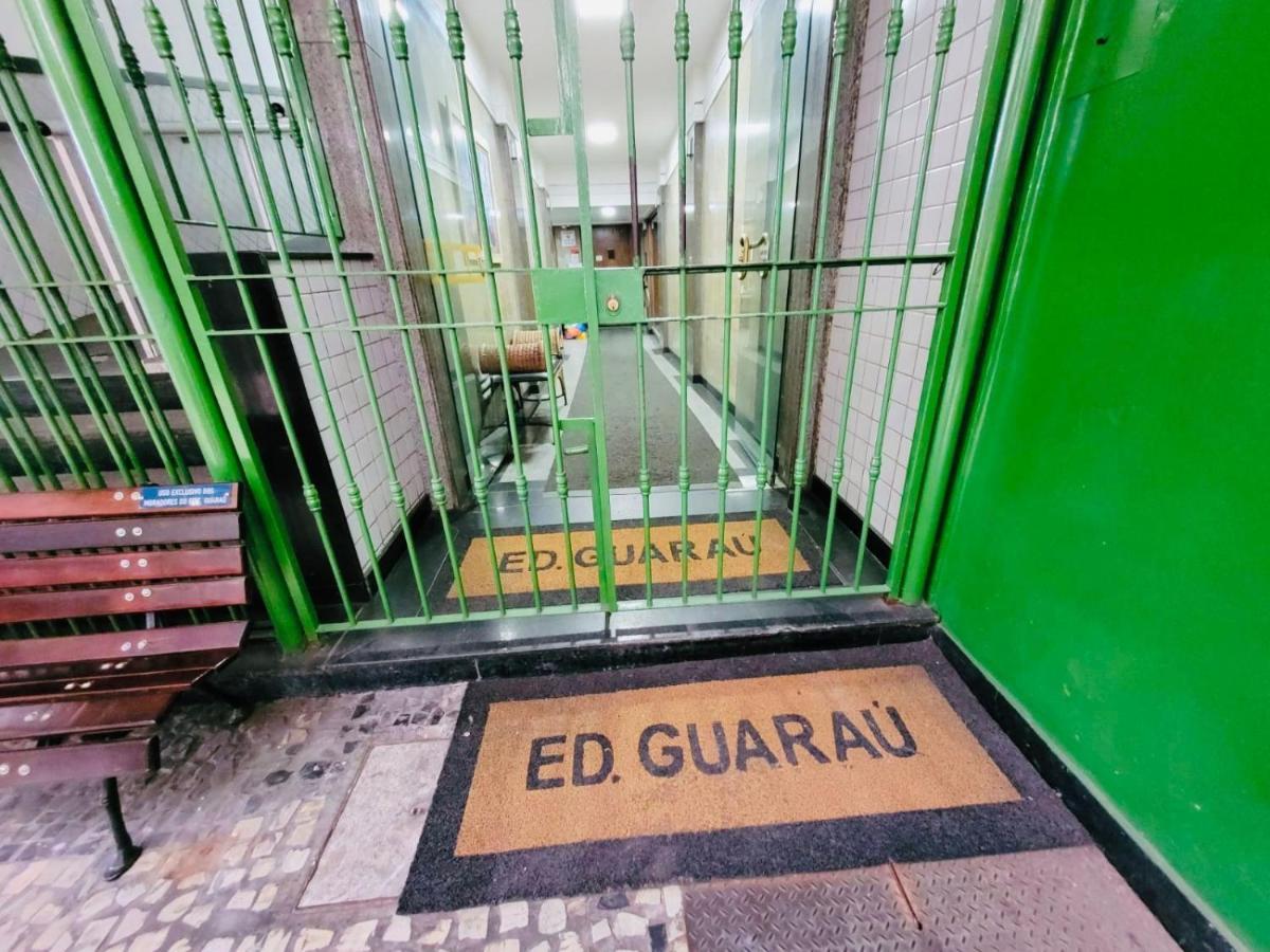 Apartamento Jumpinbed - Edificio Guarau - Sala e quarto a 150 metros da praia de Copacabana