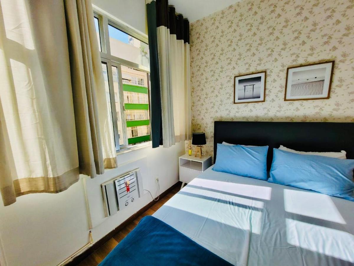 Jumpinbed - Edificio Guarau - Sala e quarto a 150 metros da praia de Copacabana * Rio de Janeiro